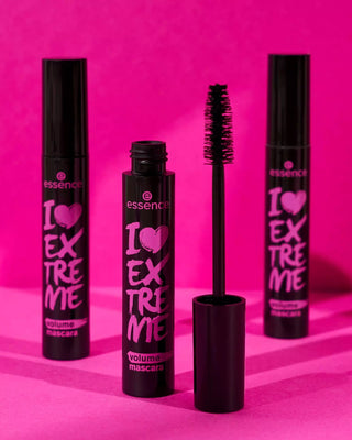 Ich liebe die volumisierende Mascara von Essence mit extremem Volumen - 2