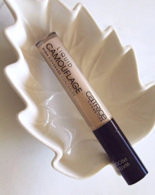 Wasserfester Concealer, der Augenringe und Unreinheiten abdeckt, natürliche Rose 007 Catrice - 2