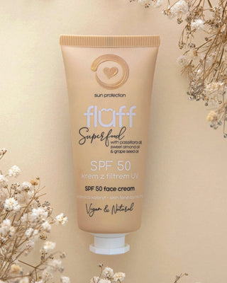 Gesichtscreme Fluff SPF 50 gleicht den Hautton aus - 2