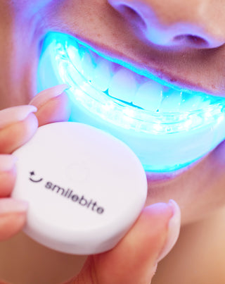 Zahnaufhellungsset mit LED-Lampe und Light & Bright Smilebite-Aufhellungsgel - 2